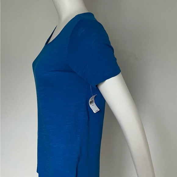 GAP Women's Short Sleeve Relaxed Fit Bright Blue Fashion Tee Size XS NWT - Picture 2 of 7